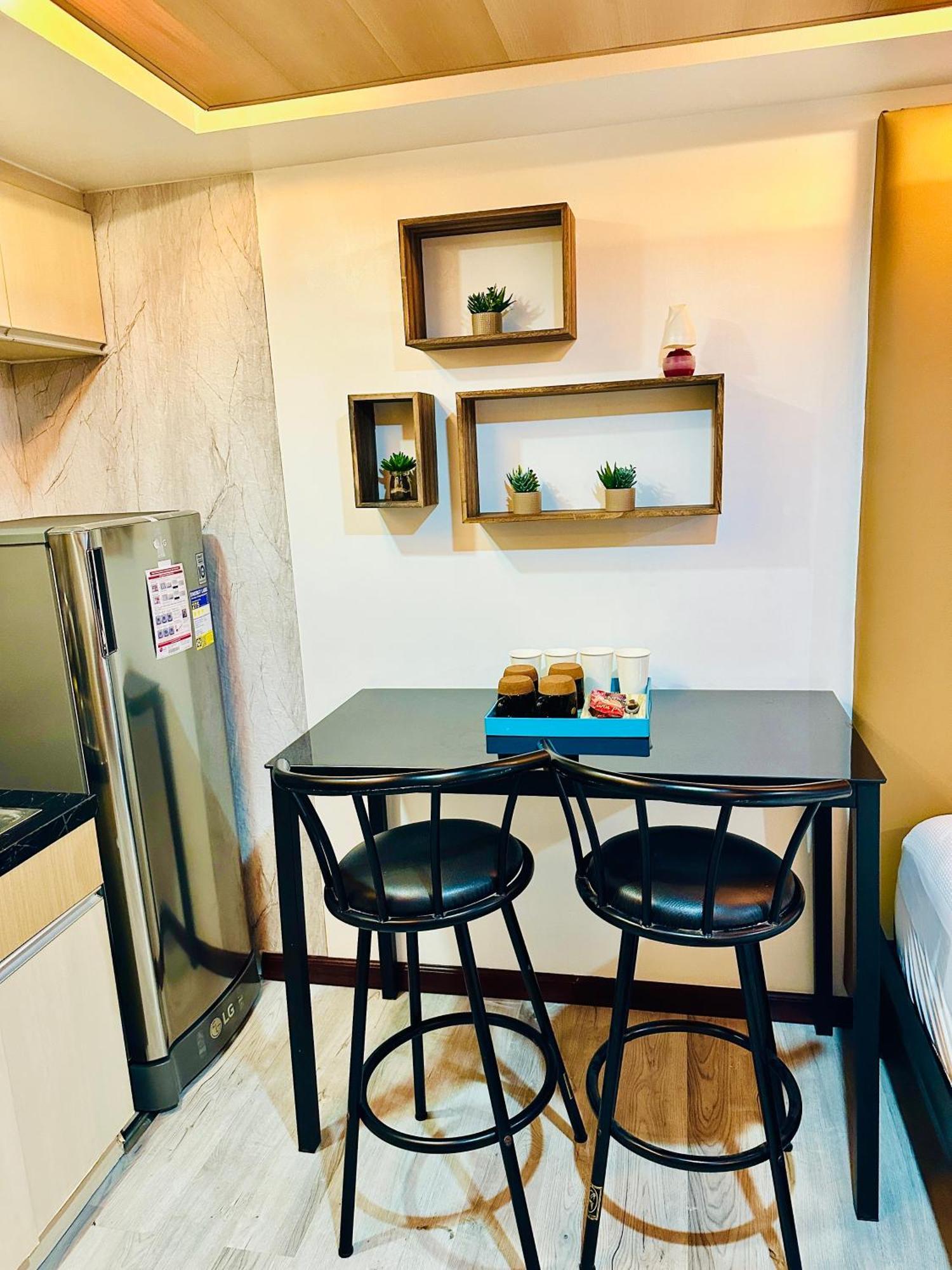 Feels Like Home Condos Abreeza Place Tower 1 & 2 Davao City Exterior foto